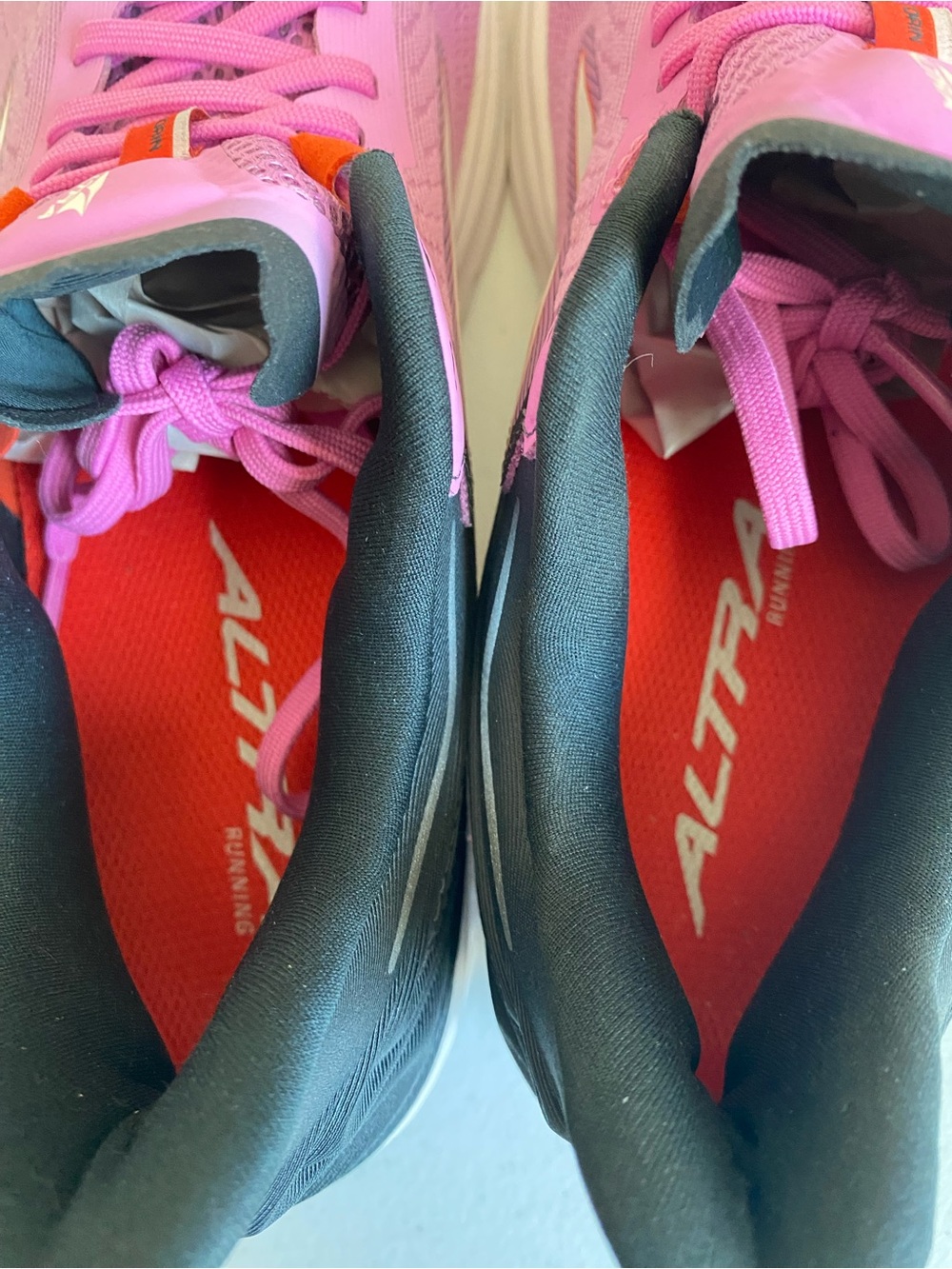 Altra Toronto 6 Road Running Shoes Pink/Purple Size 9 Like new - Picture 7 of 9